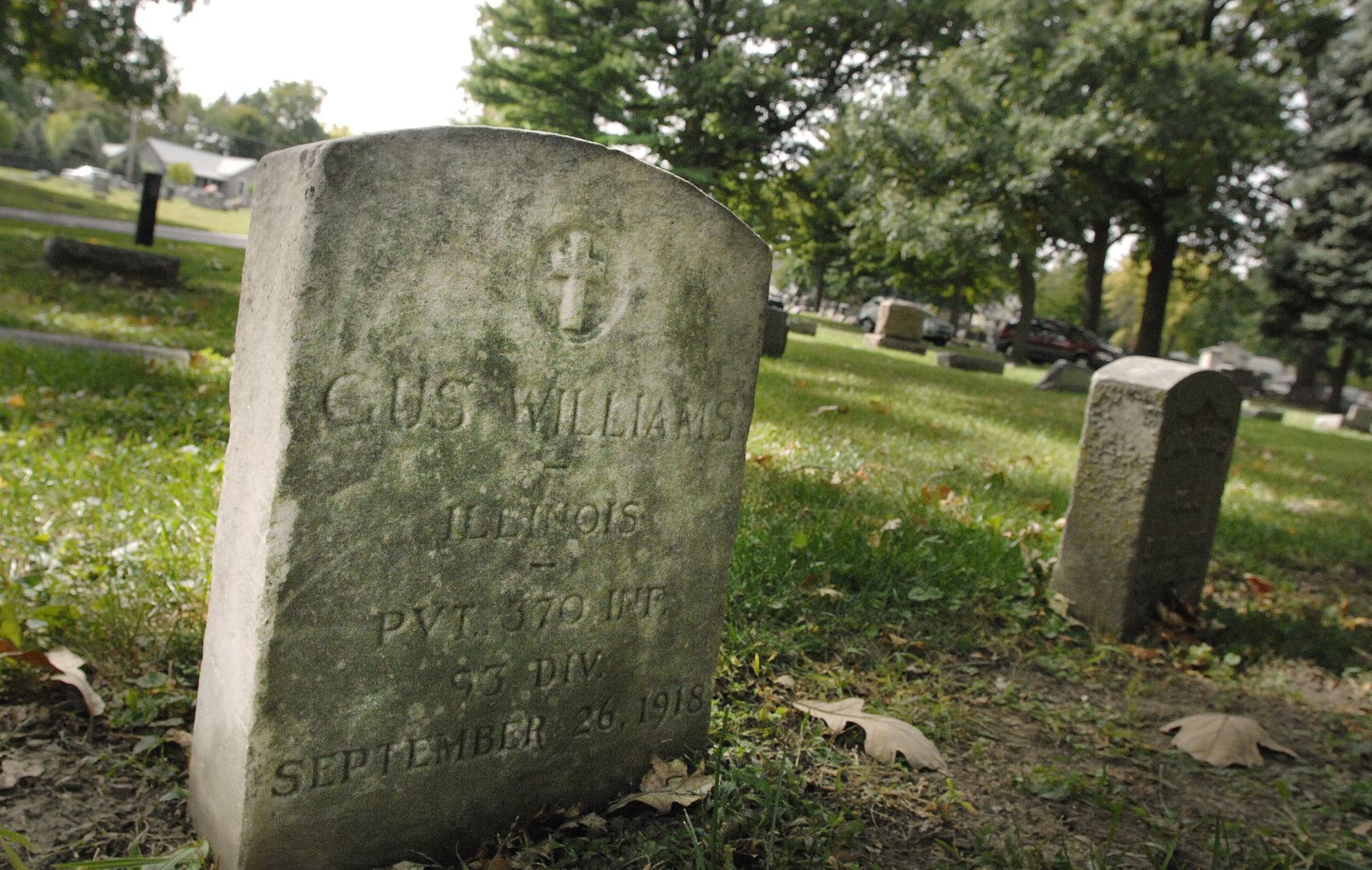 100718-blm-loc-6gravestones